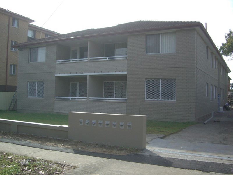 2/21 FOURTH AVE, Campsie NSW 2194