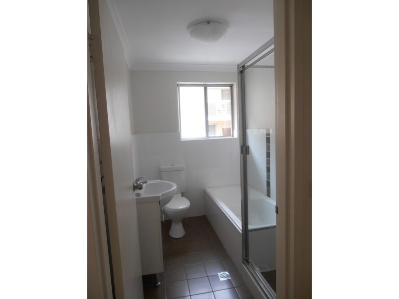 8/21  FOURTH AVE, Campsie NSW 2194