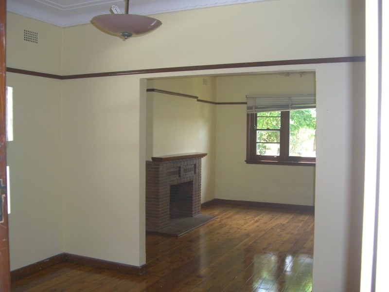 4 CHESTNUT ROAD, Auburn NSW 2144