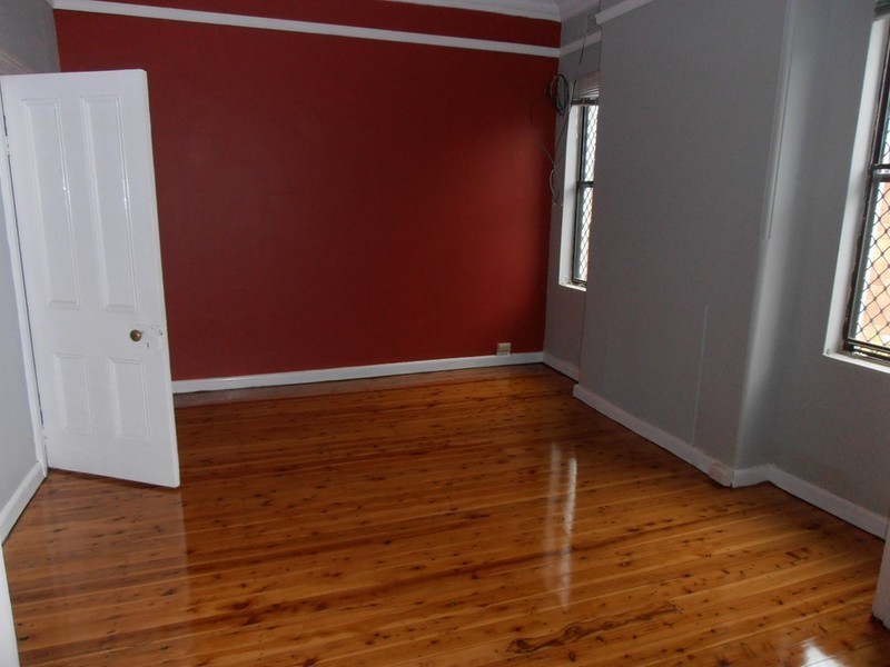 2 CHESTNUT ROAD, Auburn NSW 2144