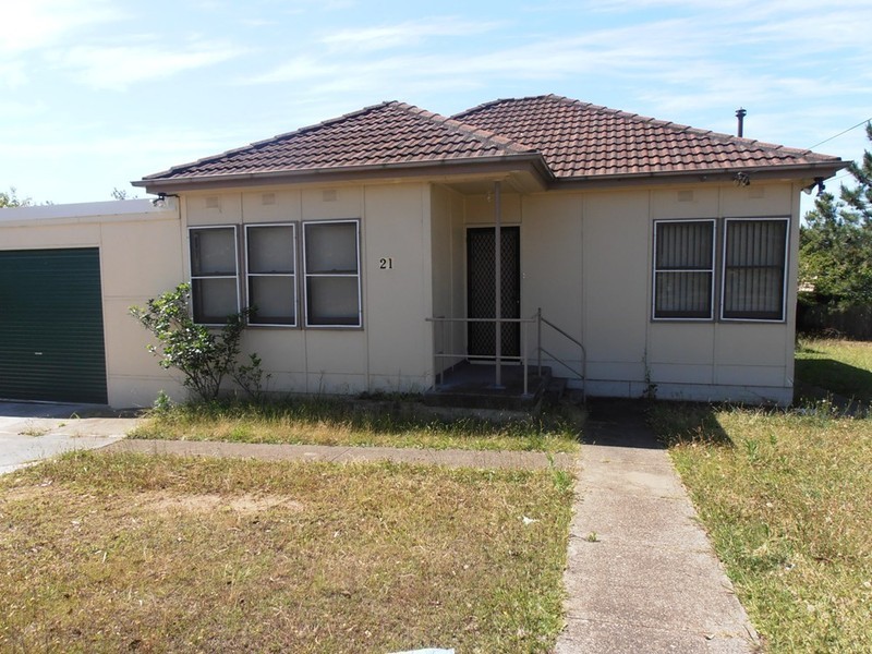 21 LEWIS STREET, Regents Park NSW 2143
