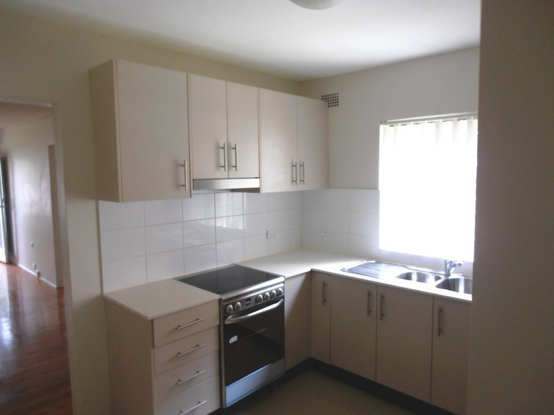 2/21 Fourth Avenue, Campsie NSW 2194