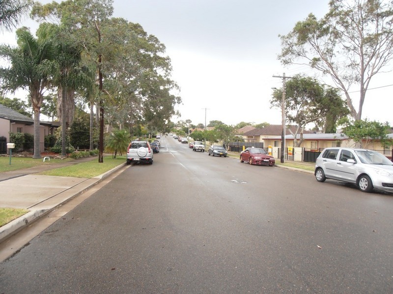 27 BORONIA STREET, South Granville NSW 2142