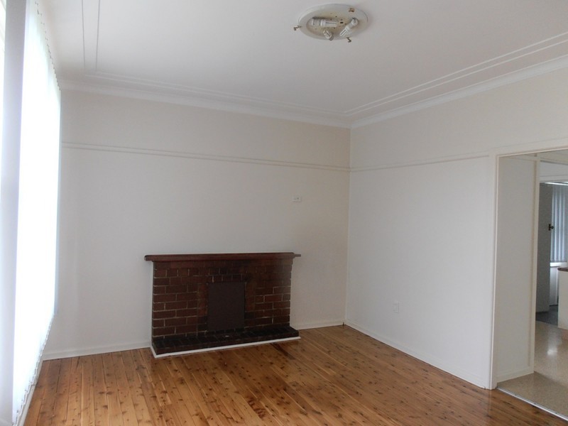 8  LAVERACK CRESCENT, South Granville NSW 2142