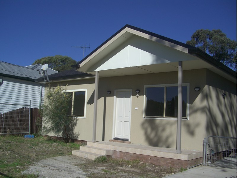 8 WEST STREET, Auburn NSW 2144