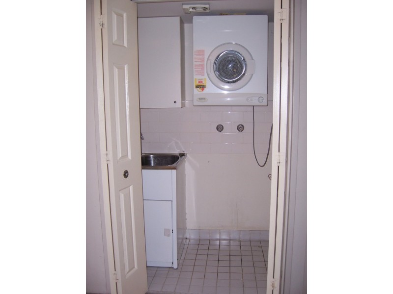 15/2  MACQAURIE ROAD,, Auburn NSW 2144