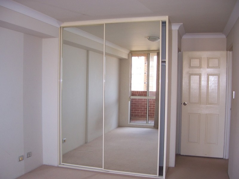 15/2  MACQAURIE ROAD,, Auburn NSW 2144