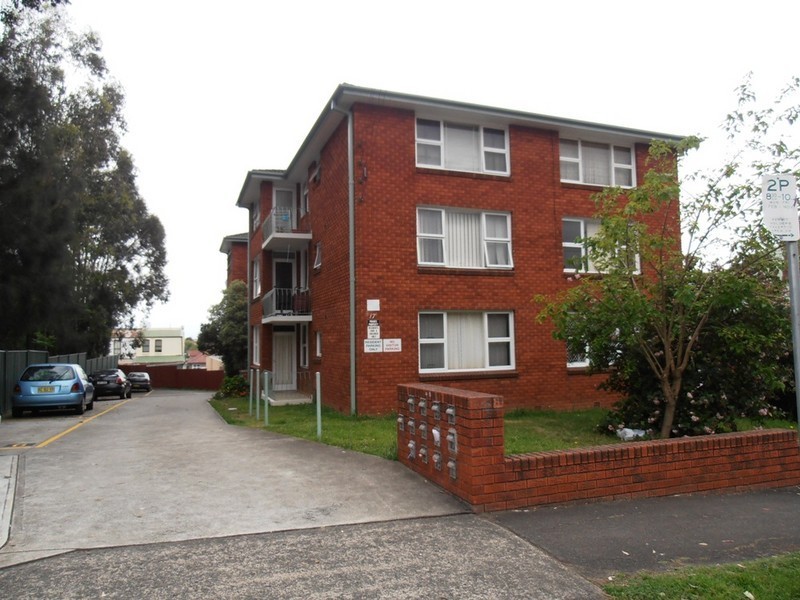 8/17 LUMLEY STREET, Granville NSW 2142