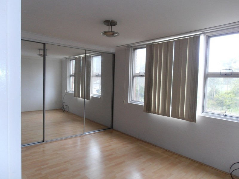 8/17 LUMLEY STREET, Granville NSW 2142