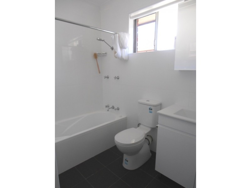 8/120 HARROW ROAD, Auburn NSW 2144