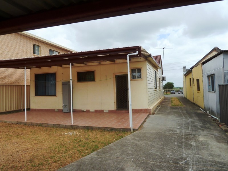 112 HARROW ROAD, Auburn NSW 2144