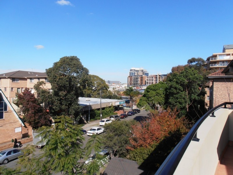 8/14-16 Macquarie Road, Auburn NSW 2144