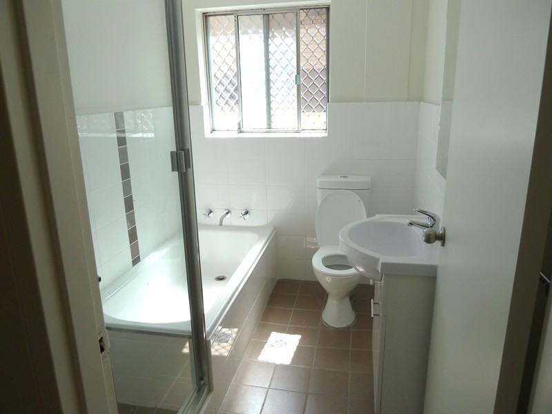 21 FOURTH AVE, Campsie NSW 2194