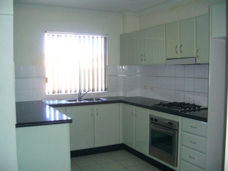 4/21-27 AMY STREET, Regents Park NSW 2143