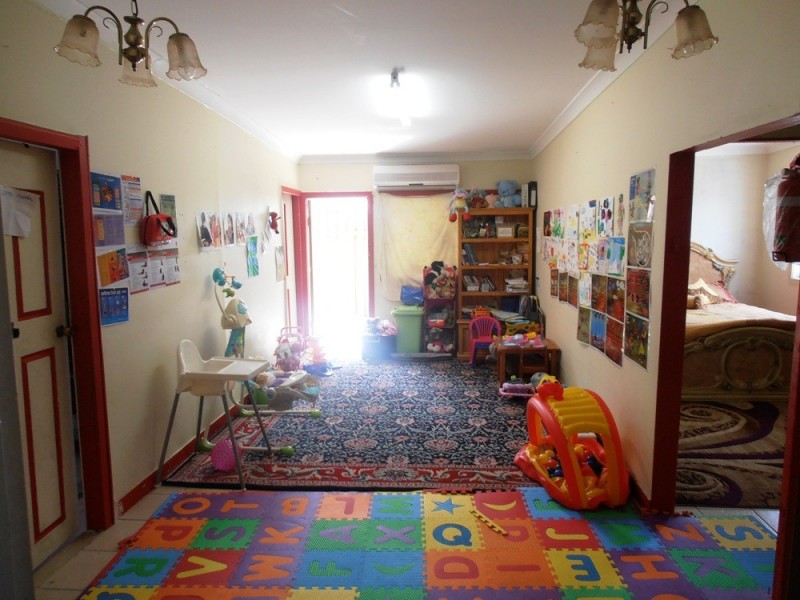 289 CLYDE STREET, South Granville NSW 2142