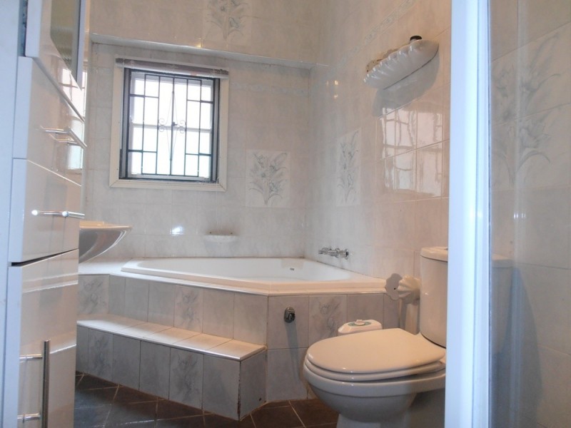 39 Chestnut Road, Auburn NSW 2144