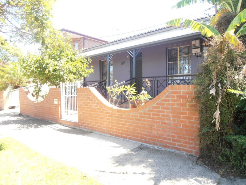 39 Chestnut Road, Auburn NSW 2144