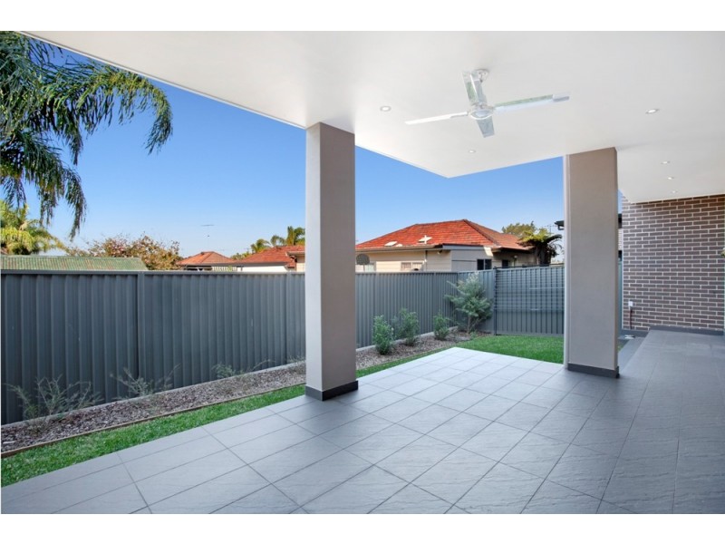 2b Meakin Crescent, Chester Hill NSW 2162