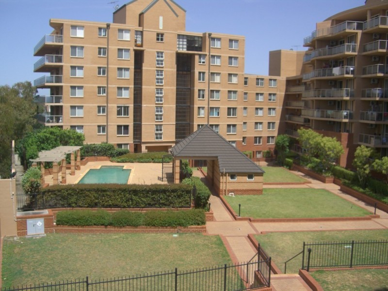 136/2 MACQUARIE ROAD, Auburn NSW 2144