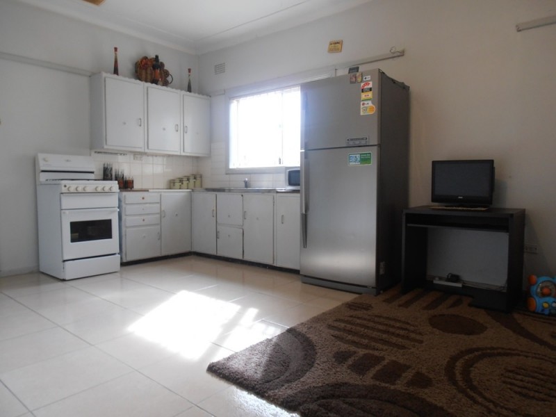 22 Laverack Crescent, South Granville NSW 2142