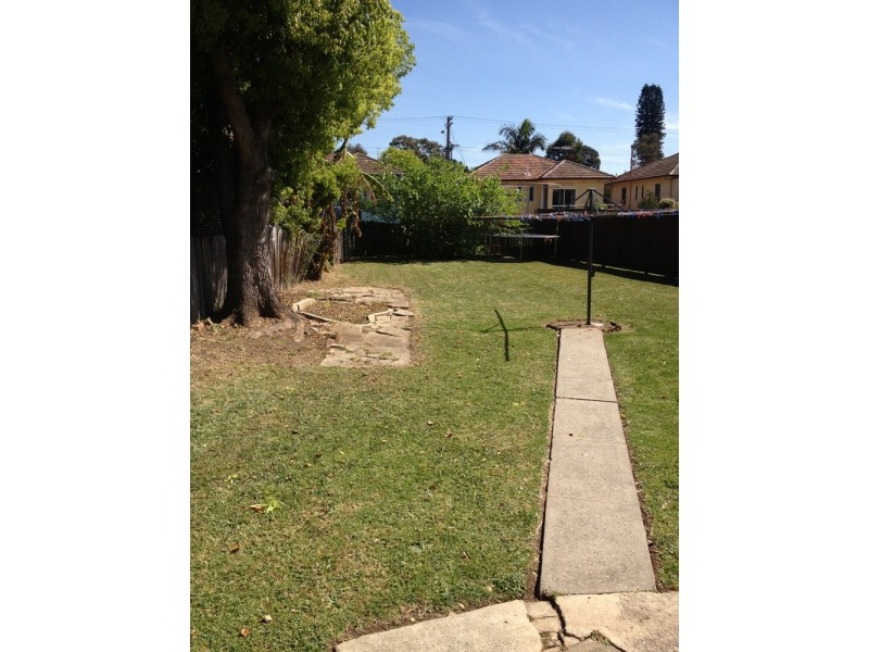 22 Laverack Crescent, South Granville NSW 2142