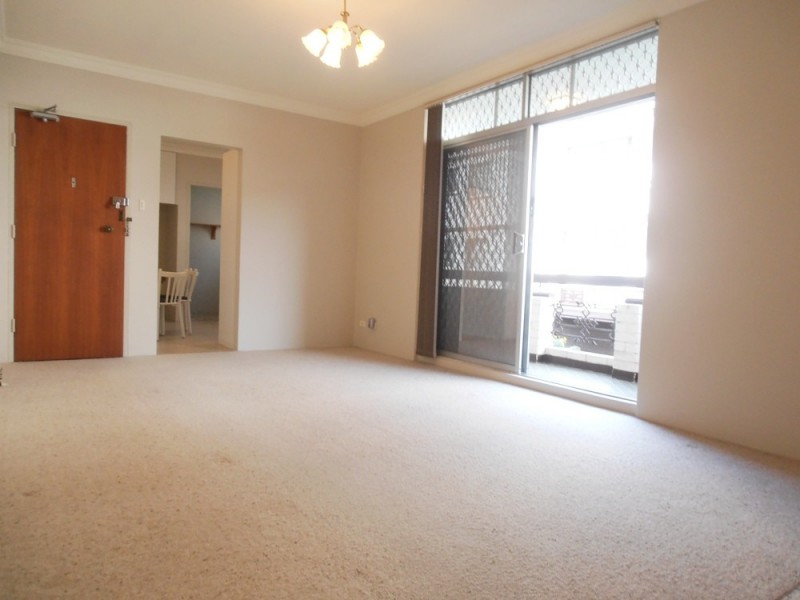 2/10-12 Kerr Parade, Auburn NSW 2144