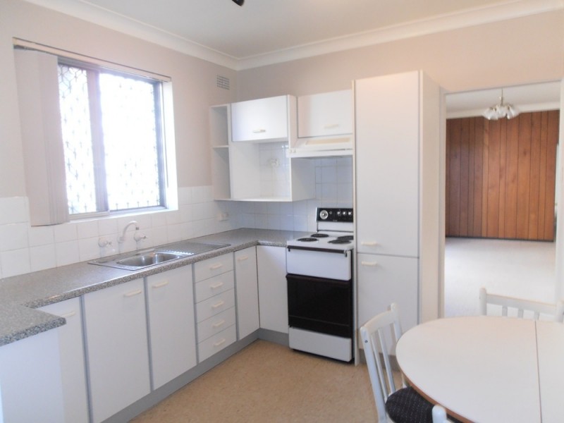 2/10-12 Kerr Parade, Auburn NSW 2144