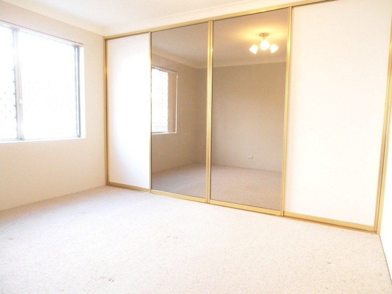 2/10-12 Kerr Parade, Auburn NSW 2144