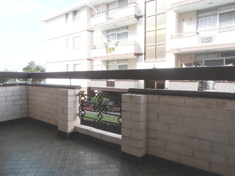 2/10-12 Kerr Parade, Auburn NSW 2144