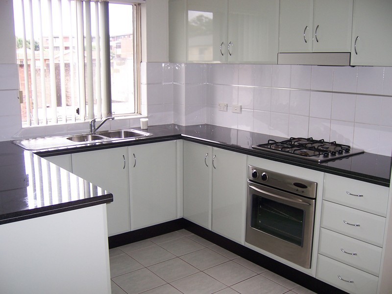 4/21-27 AMY STREET, Regents Park NSW 2143