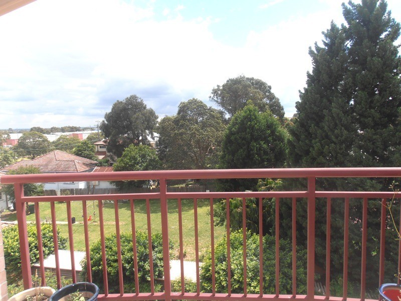 33/21-27 AMY STREET, Regents Park NSW 2143