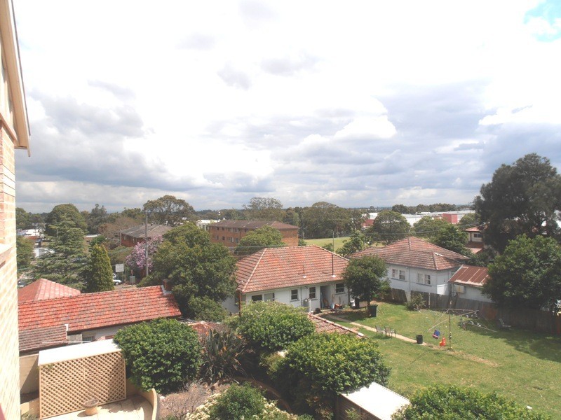 33/21-27 AMY STREET, Regents Park NSW 2143