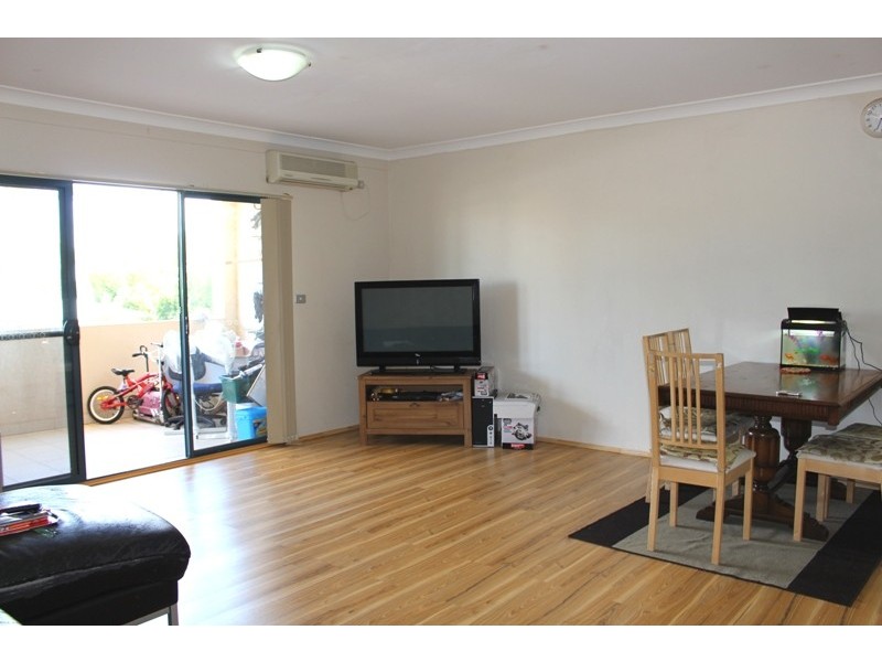 12/2 AMY STREET, Regents Park NSW 2143