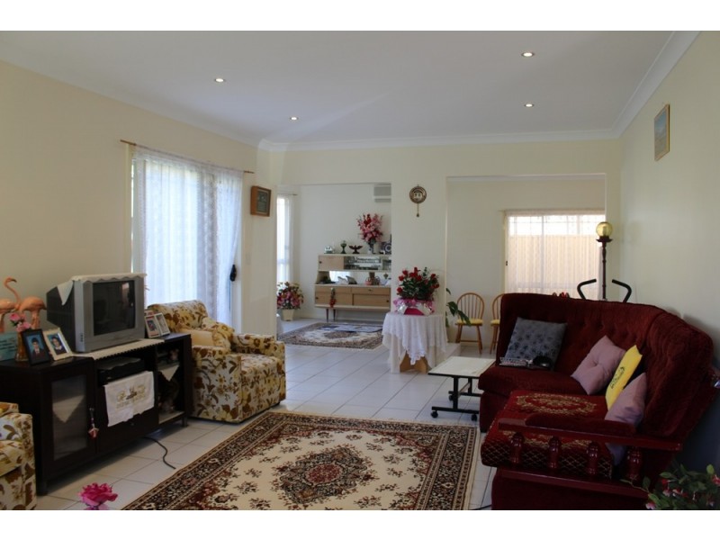 5 COLLINS CRESCENT, Yagoona NSW 2199