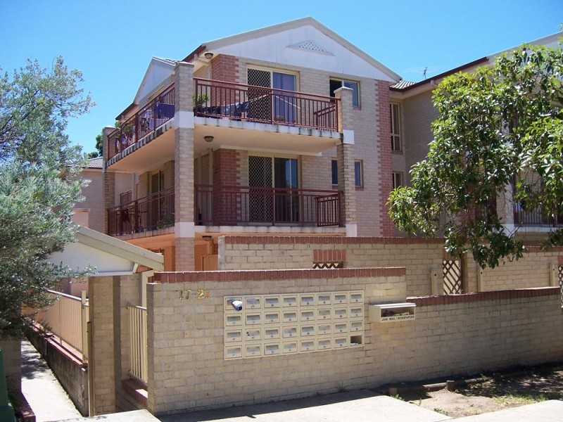 1/17-21 Stanley St, Auburn NSW 2144