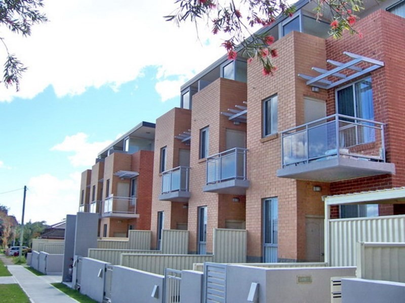 16/17-21 KIRKHAM ROAD, Auburn NSW 2144