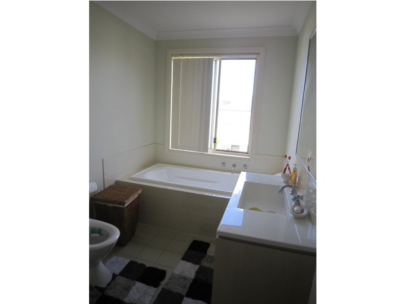 12 Bandicoot Drive, Woodcroft NSW 2767