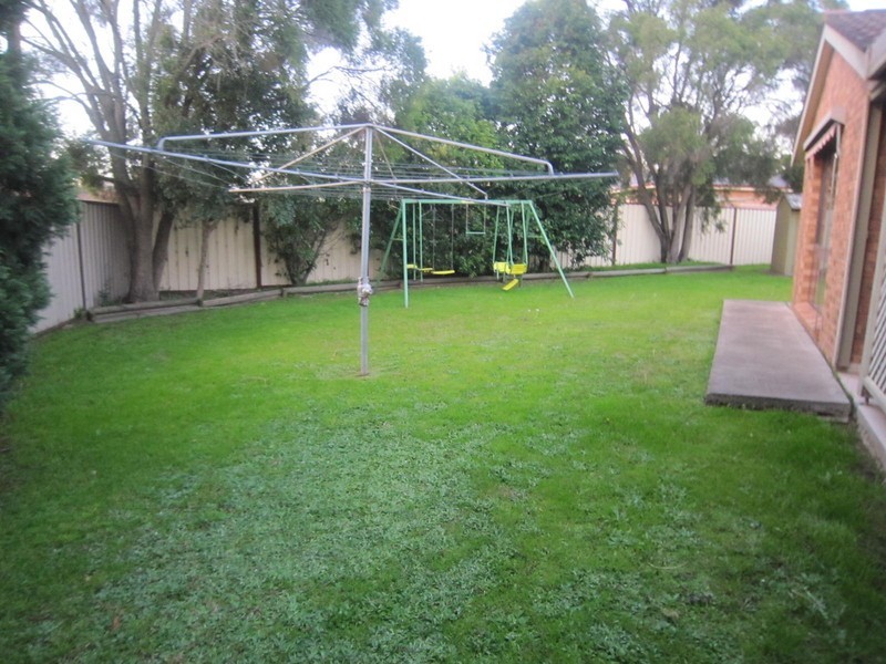 2 Carpenter Place, Minchinbury NSW 2770