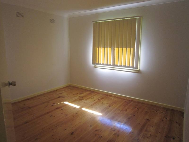 1 Rotorua Street, Lethbridge Park NSW 2770