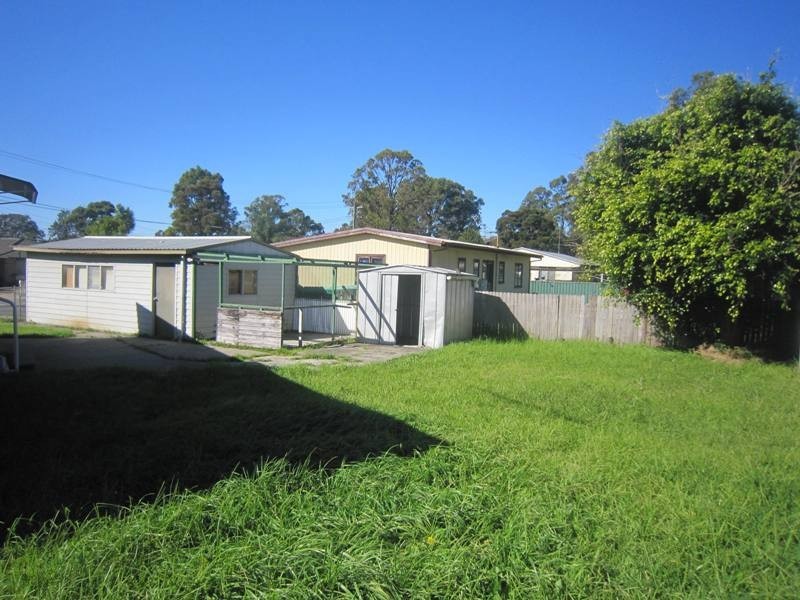 1 Rotorua Street, Lethbridge Park NSW 2770