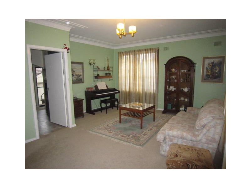 5  June Street, Blacktown NSW 2148