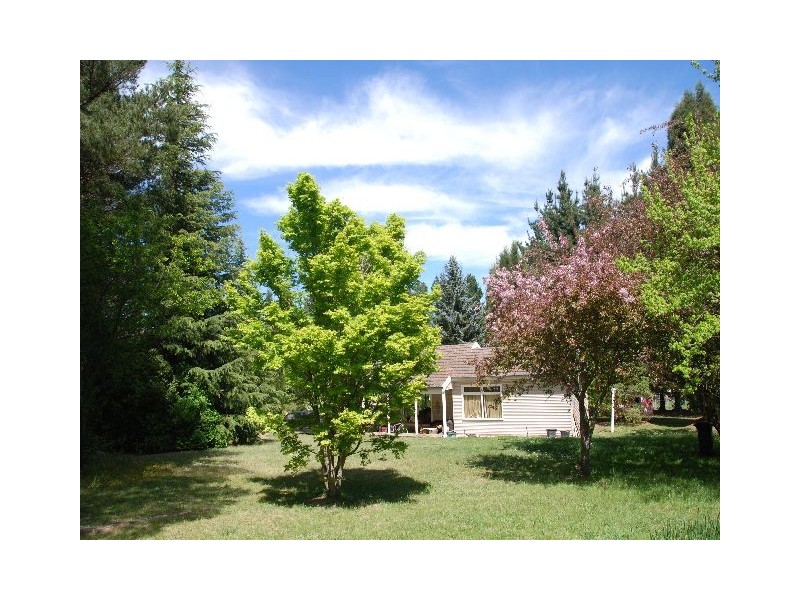 14 Holly Road, Burradoo NSW 2576
