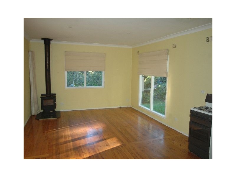 14 Holly Road, Burradoo NSW 2576