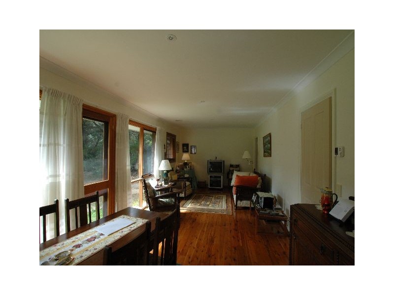 6 Phillip Street, Burradoo NSW 2576