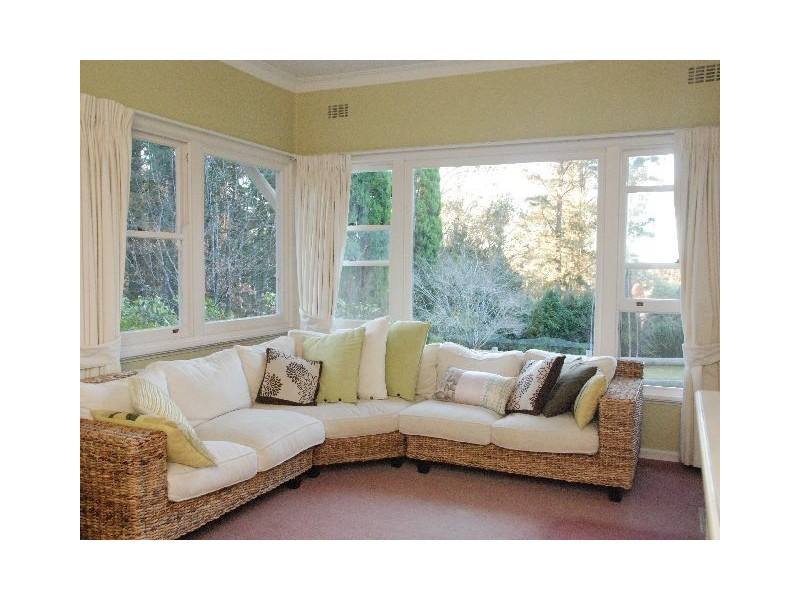 12 Sunninghill Ave, Burradoo NSW 2576