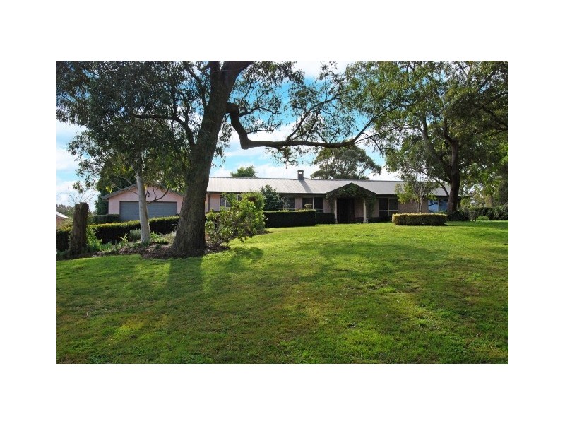 28 Highland Drive, Bowral NSW 2576