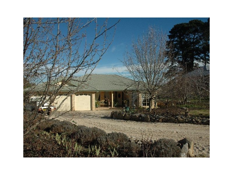 2 Cluff Crescent, Bowral NSW 2576