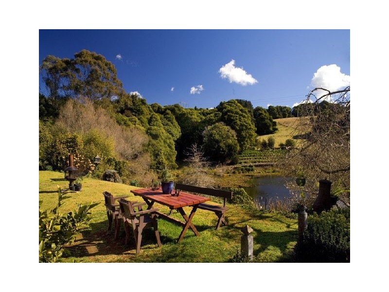 Longfield Lemmons Road, Robertson NSW 2577