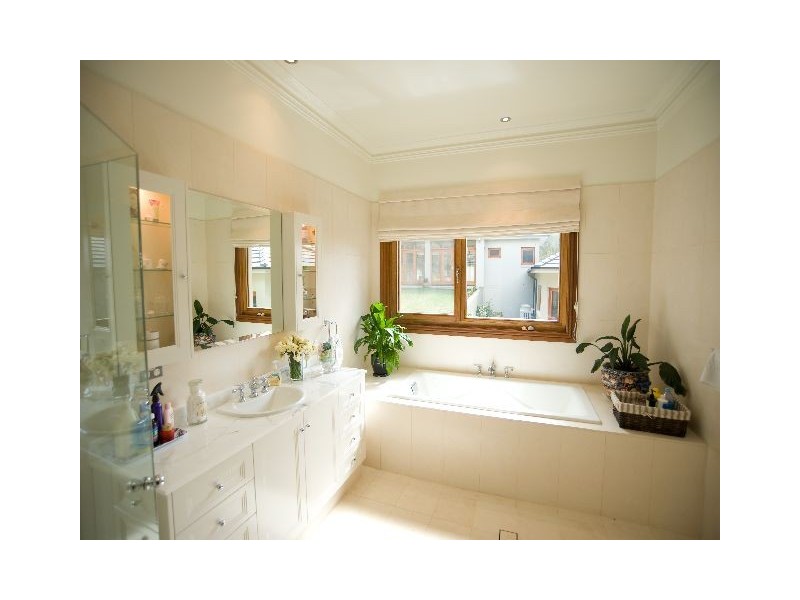 80 Centennial Road, Bowral NSW 2576
