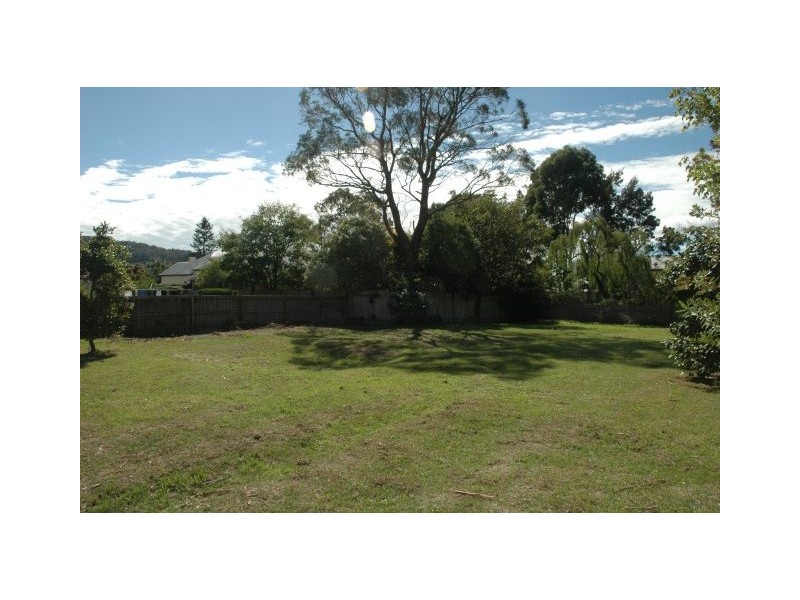 2B Loseby Street, Bowral NSW 2576